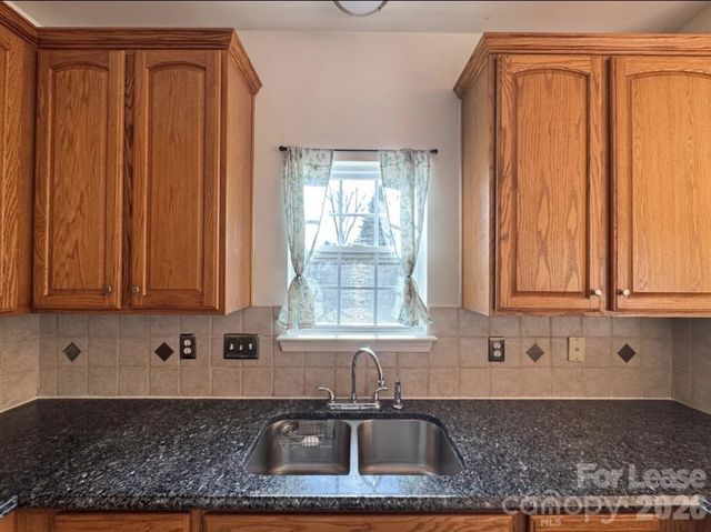 9920 Forest Run Lane, Charlotte, NC 28277