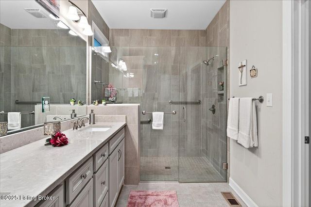 1290 Coolhouse Way, Louisville, KY 40223