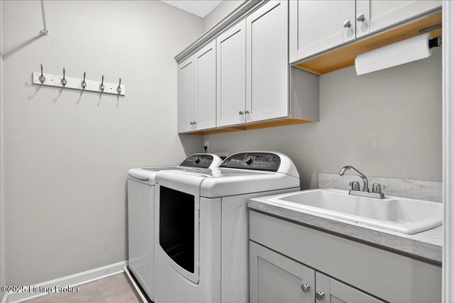 1290 Coolhouse Way, Louisville, KY 40223