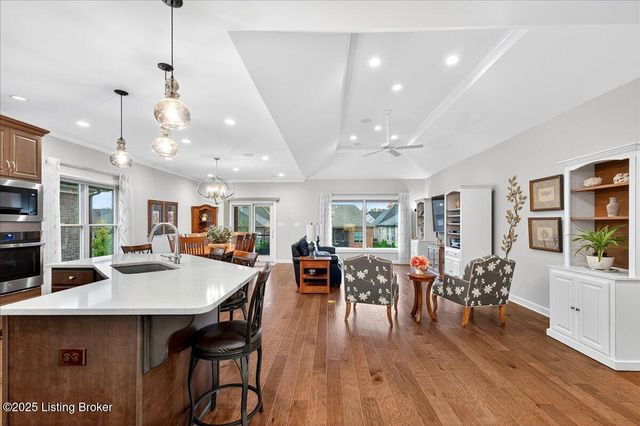 1290 Coolhouse Way, Louisville, KY 40223