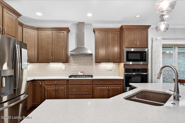 1290 Coolhouse Way, Louisville, KY 40223