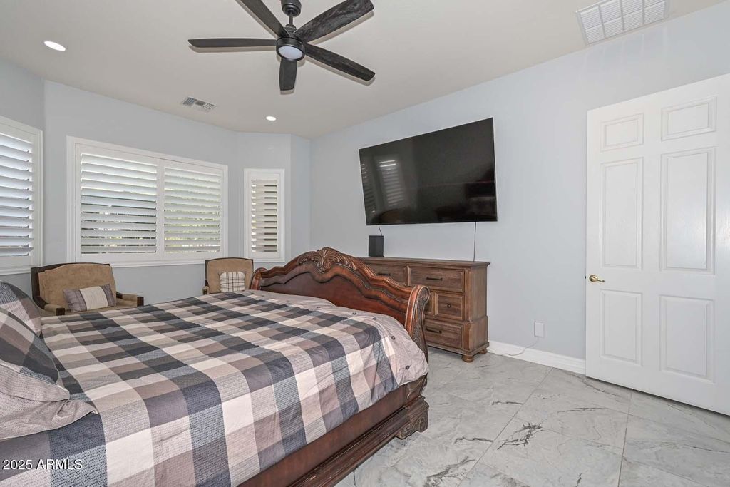 Image 22 of property listing at 4306 W SUMMERSIDE Road, Laveen, AZ 85339