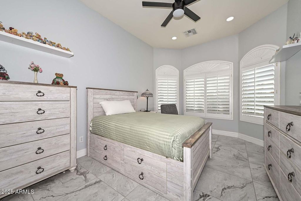 Image 27 of property listing at 4306 W SUMMERSIDE Road, Laveen, AZ 85339