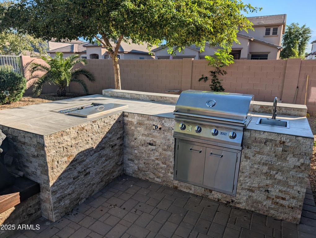 Image 40 of property listing at 4306 W SUMMERSIDE Road, Laveen, AZ 85339