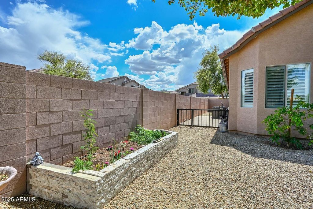 Image 47 of property listing at 4306 W SUMMERSIDE Road, Laveen, AZ 85339