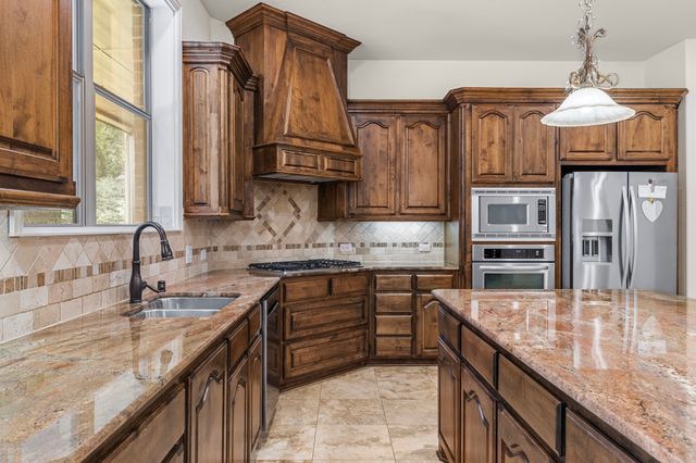 1013 Winfield Court, Southlake, TX 76092