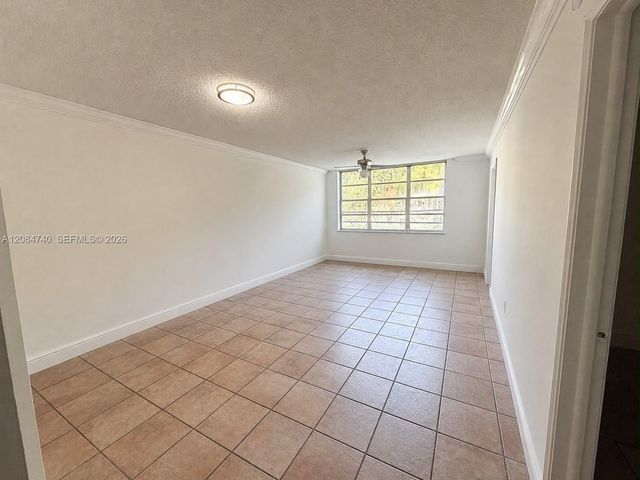 9440 Live Oak Place 106, Davie, FL 33324