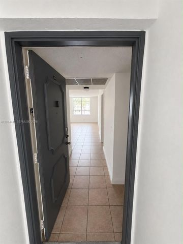 9440 Live Oak Place 106, Davie, FL 33324