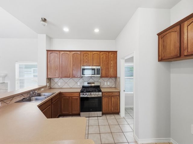 1237 Chattahoochee Drive, Savannah, TX 76227