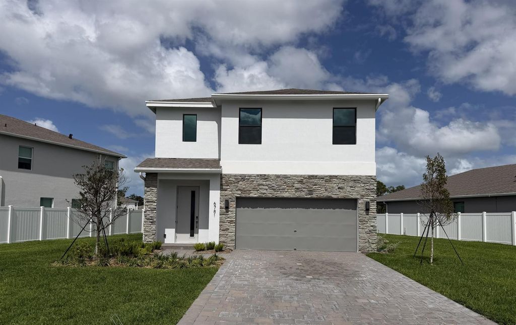 6781 SE Park Trace Drive, Stuart, FL 34997