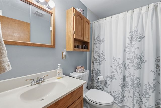 40 Charles St., Dracut, MA 01826