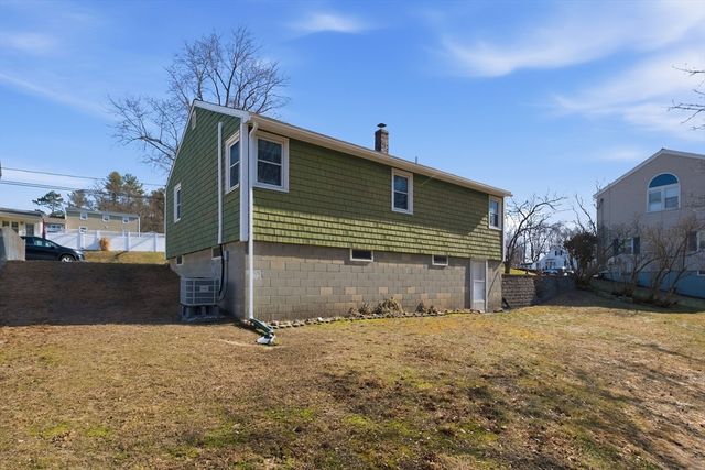 40 Charles St., Dracut, MA 01826