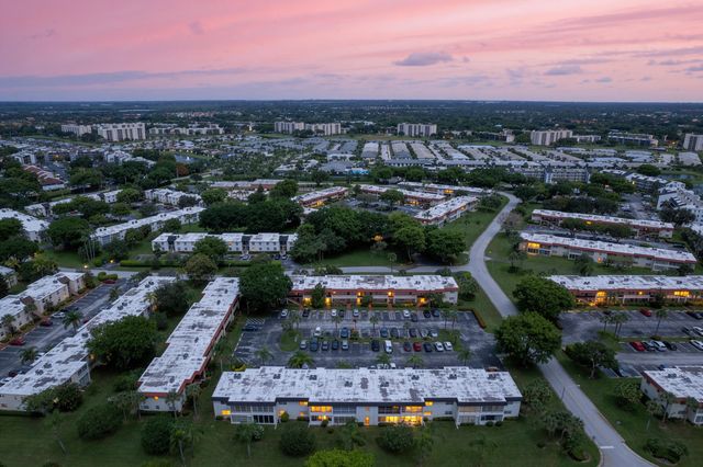 6 ABBEY Lane 206, Delray Beach, FL 33446
