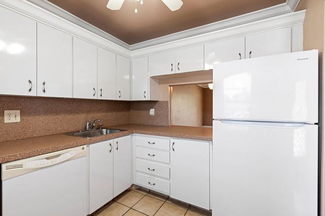 6 ABBEY Lane 206, Delray Beach, FL 33446