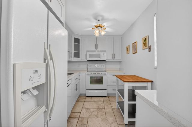 3575 S Ocean Boulevard 205, South Palm Beach, FL 33480