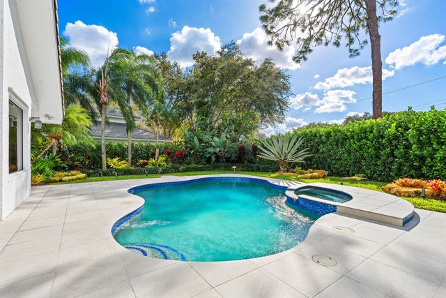 4475 NW 24th Terrace, Boca Raton, FL 33431