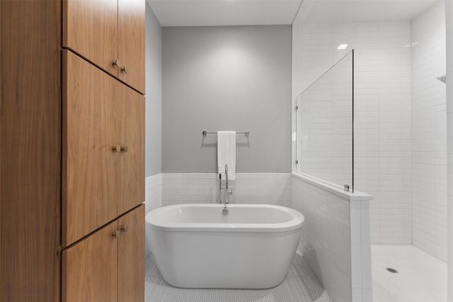 206 Waters View CT, Dripping Springs, TX 78620