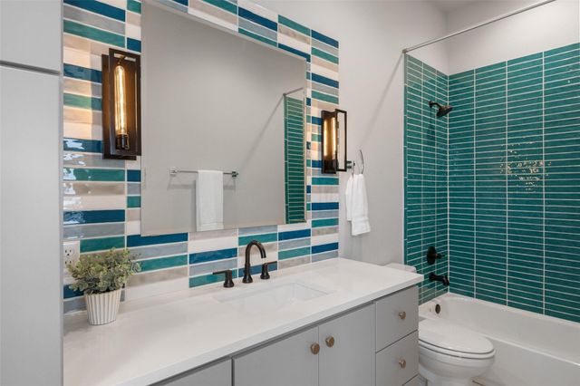 206 Waters View CT, Dripping Springs, TX 78620