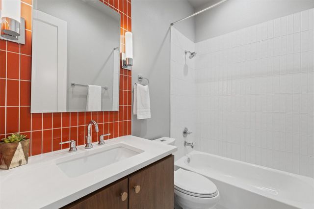 206 Waters View CT, Dripping Springs, TX 78620