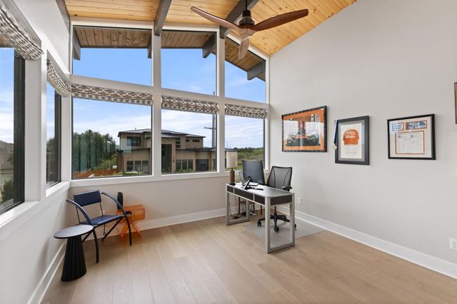 206 Waters View CT, Dripping Springs, TX 78620