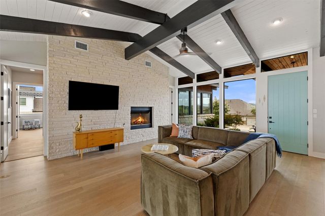 206 Waters View CT, Dripping Springs, TX 78620