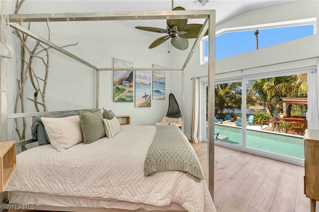 1155 12th ST N, Naples, FL 34102