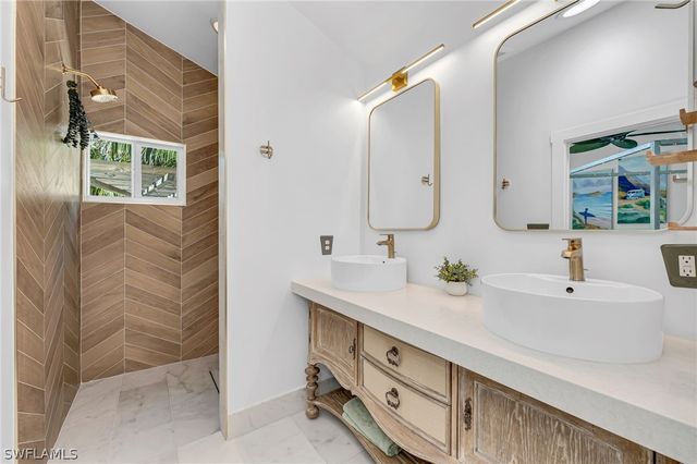 1155 12th ST N, Naples, FL 34102