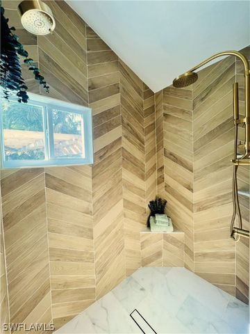 1155 12th ST N, Naples, FL 34102