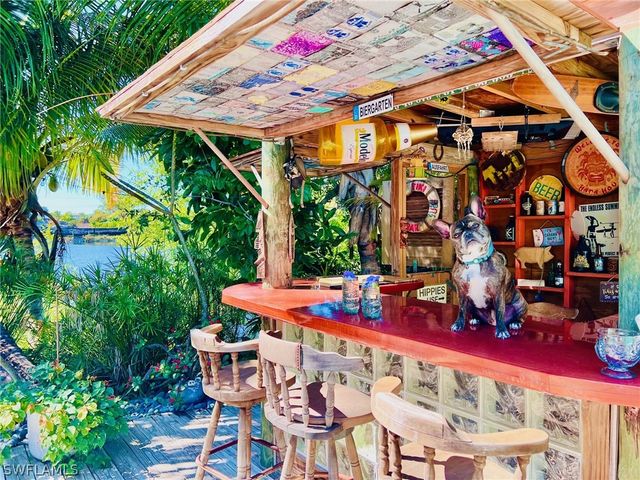 1155 12th ST N, Naples, FL 34102