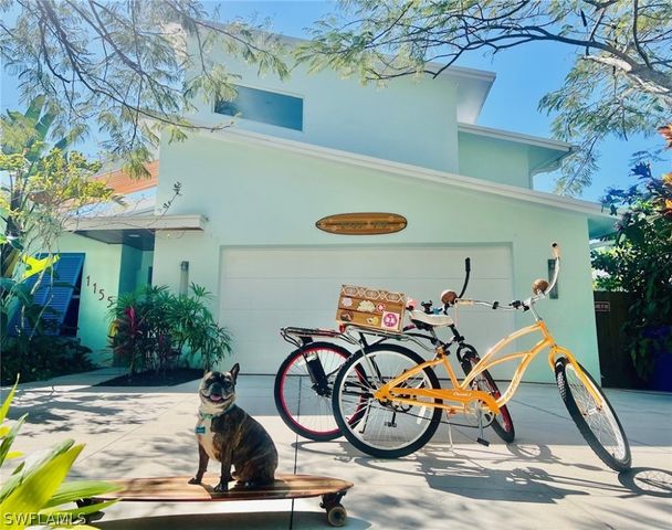 1155 12th ST N, Naples, FL 34102