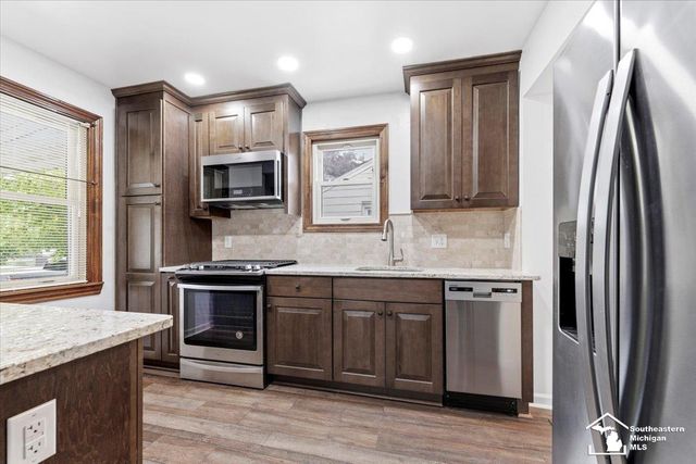 13668 Agnes Street, Southgate, MI 48195