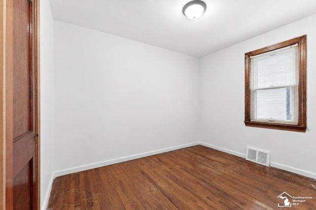 13668 Agnes Street, Southgate, MI 48195