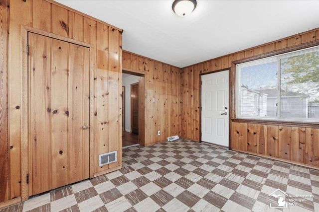 13668 Agnes Street, Southgate, MI 48195