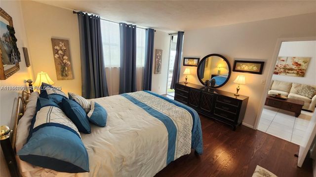 2821 Somerset Drive 400, Lauderdale Lakes, FL 33311