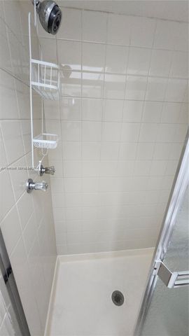 2821 Somerset Drive 400, Lauderdale Lakes, FL 33311