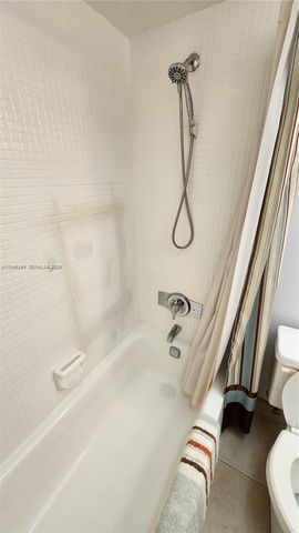 2821 Somerset Drive 400, Lauderdale Lakes, FL 33311