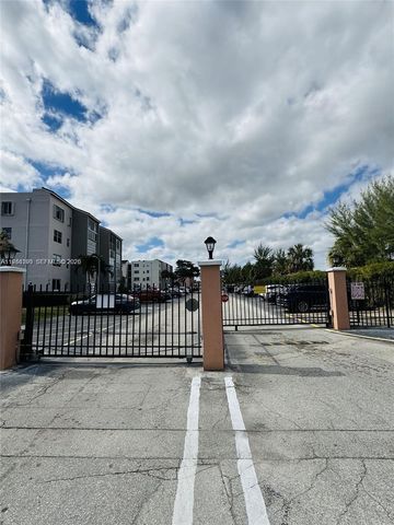 2821 Somerset Drive 400, Lauderdale Lakes, FL 33311