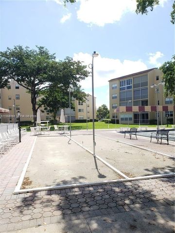 2821 Somerset Drive 400, Lauderdale Lakes, FL 33311