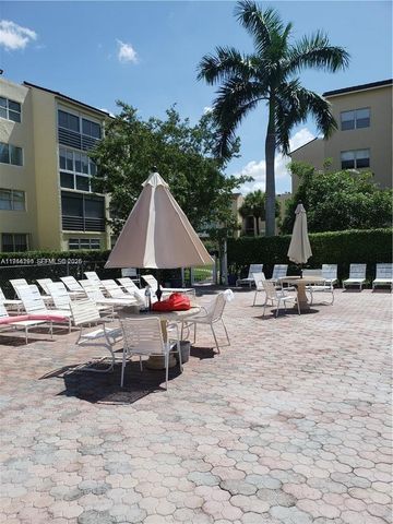 2821 Somerset Drive 400, Lauderdale Lakes, FL 33311
