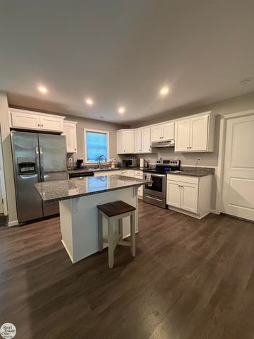 8164 River Road, Marine City, MI 48039