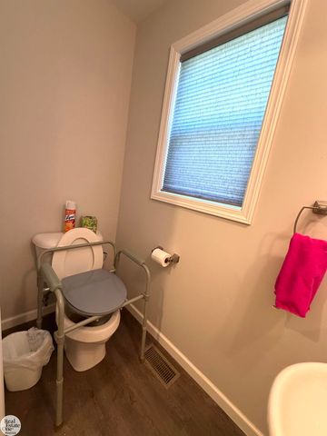 8164 River Road, Marine City, MI 48039