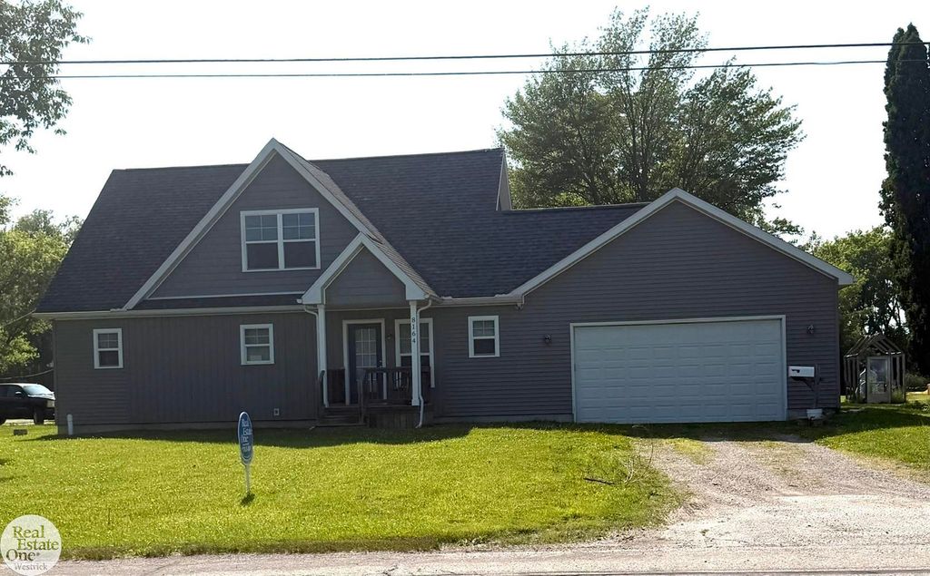 8164 River Road, Marine City, MI 48039