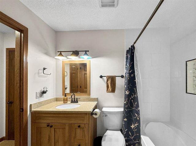919 Cambridge Court, Altoona, WI 54720