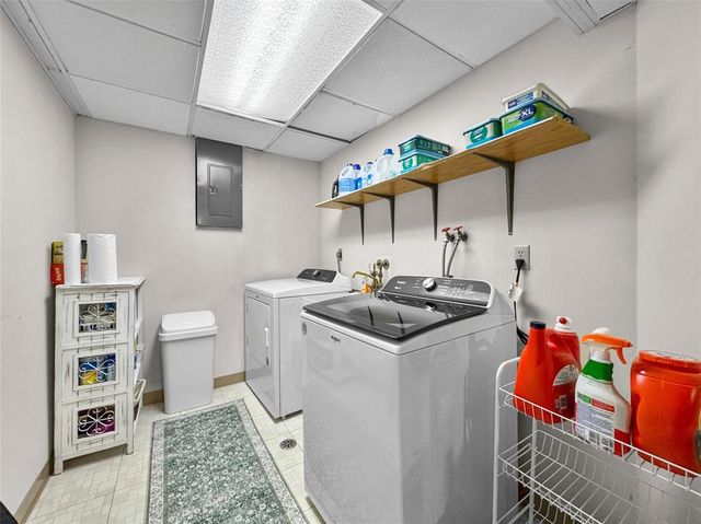 919 Cambridge Court, Altoona, WI 54720