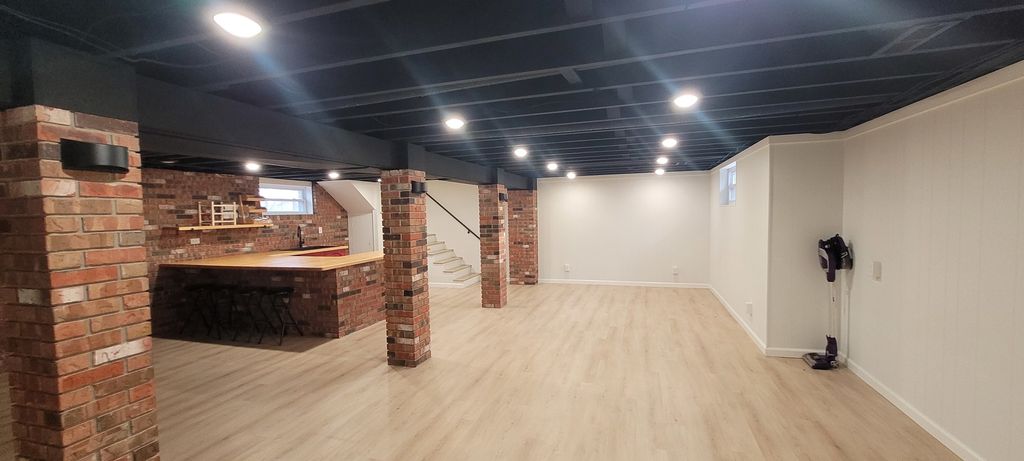 Image 17 of property listing at #19 Wildwood Drive, Mt Vernon, IL 62864