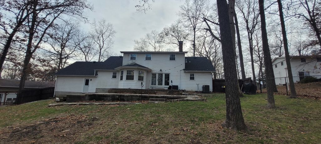 Image 18 of property listing at #19 Wildwood Drive, Mt Vernon, IL 62864