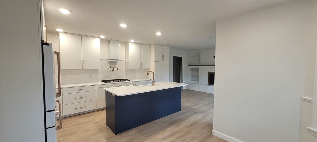 Image 6 of property listing at #19 Wildwood Drive, Mt Vernon, IL 62864