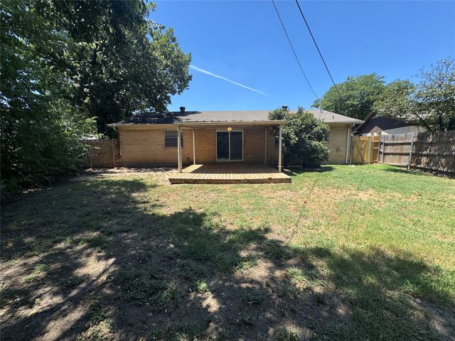 6936 Declaration Street, Watauga, TX 76148