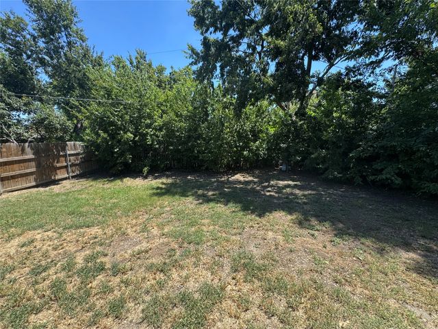 6936 Declaration Street, Watauga, TX 76148