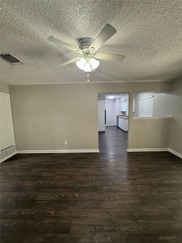6936 Declaration Street, Watauga, TX 76148